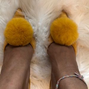 Pom Pom heels